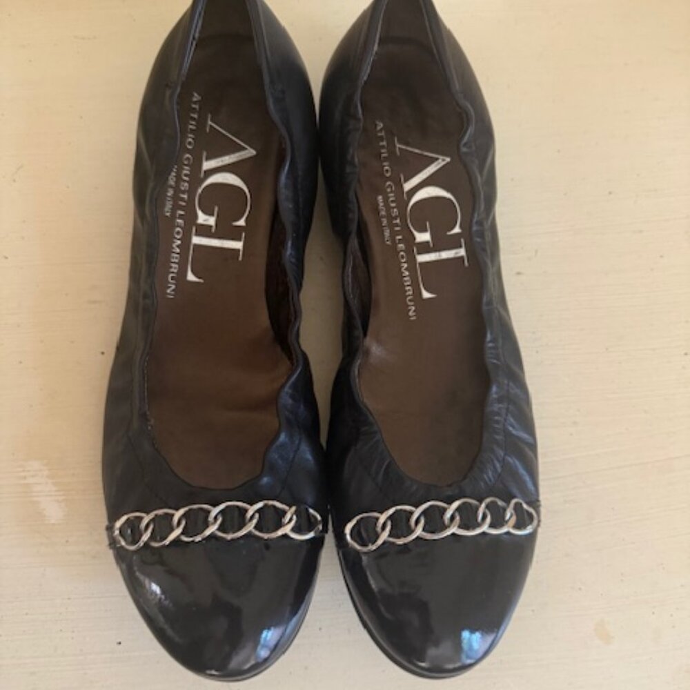 AGL Attilio Giusti Leombruni Black Ballet Flats Patent Chain Size 5.5